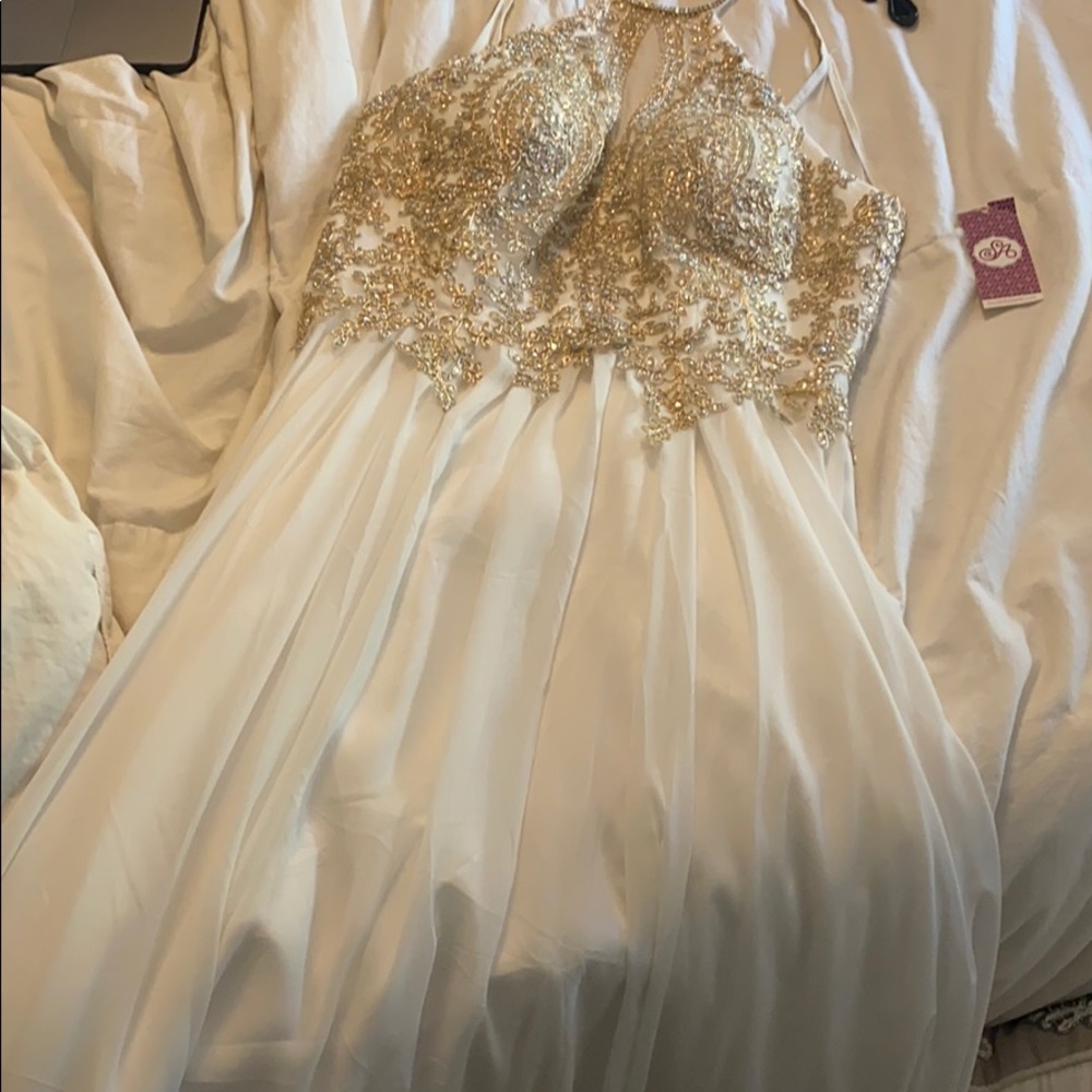 Prom Dress - Picture 2 of 5